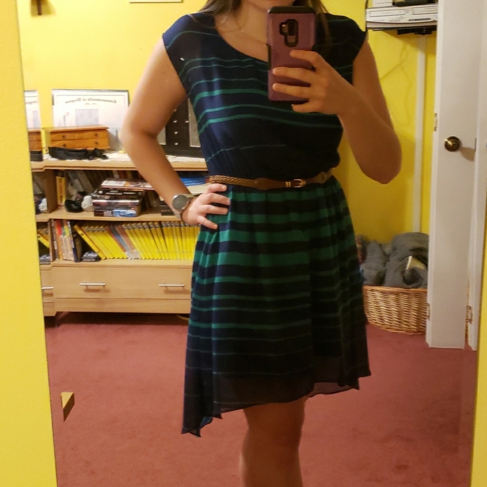 A. Byer green and blue high-low dress junior